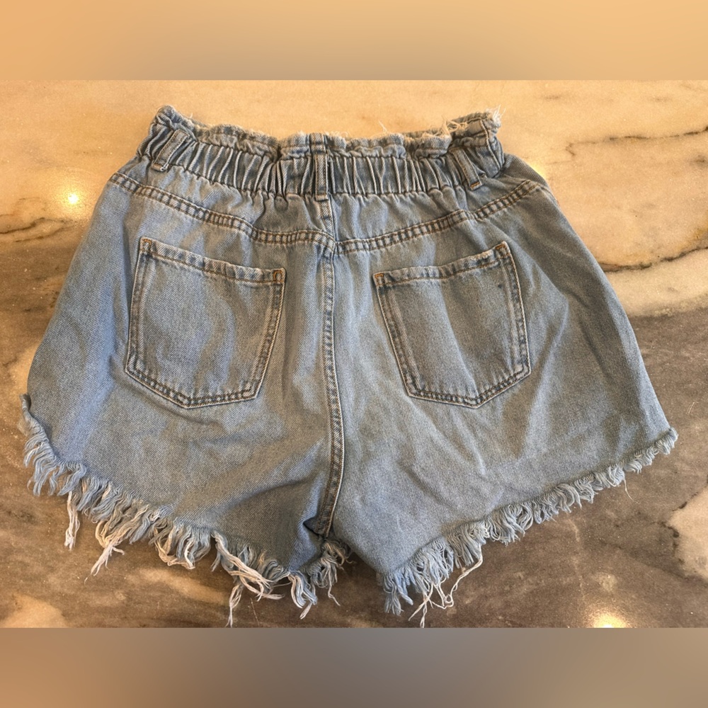 EUC Zara Size 8 Denim Blue‎ Women's Frayed Shorts Paperbag Waist Style - Picture 6 of 9